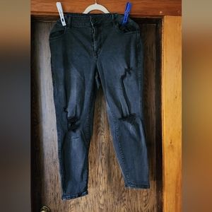 Maurices 18W short black jeans